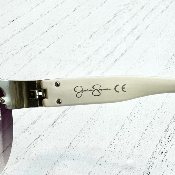 Jessica Simpson Sporty White Silver Wraparound Sunglasses EUC - Picture 11 of 12